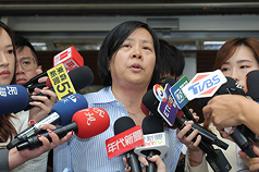 民眾黨25日召開中央委員會裁決，認定民眾黨立委李貞秀日前直播爆料言行已嚴重破壞黨譽，決議送中評會裁處。