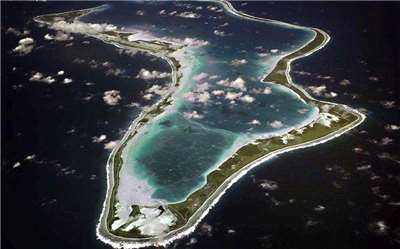 查哥斯群島中最大的島嶼狄耶戈加西亞島(Diego Garcia)。(圖:美國海軍)