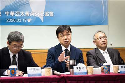 陸委會副主委沈有忠17日表示，不論美中「川習會」何時舉辦、談了什麼，台灣內部仍應團結看待，支持國防。(楊仁翔 攝)