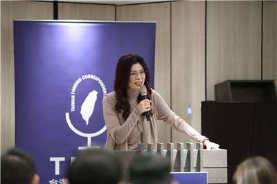 國民黨主席鄭麗文今天(23日)受邀參加台灣外籍記者聯誼會（Taiwan Foreign Correspondents’ Club,TFCC）主辦的外媒記者會。(國民黨提供）