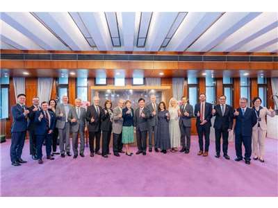 外交部長林佳龍30日中午設宴歡迎來訪的美國國會代表團，感謝美國國會跨黨派長期以來對台灣的堅定支持。(外交部提供)