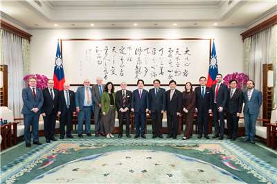 賴清德總統31日接見英國國會「台英國會小組」訪問團。(圖：總統府)