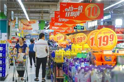 美以襲伊朗，分析指，將推升中國通膨壓力。圖為深圳一家大型超市。 (圖：中央社檔案照)