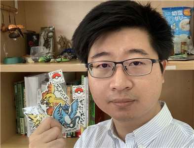 中興大學昆蟲系助理教授蕭昀在澳洲發現3隻全新的稀有甲蟲，以寶可夢3神鳥為甲蟲命名。(圖 : 中興大學提供)