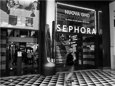 法國精品集團LVMH旗下美妝品零售商絲芙蘭(Sephora)。(圖 : unsplash)