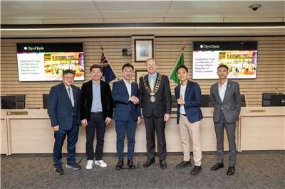 立法院副院長江啟臣7日率團前往澳洲雪梨。(圖：立法院)