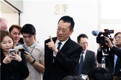 近期台中市長盧秀燕表態支持軍購，且不該枯等發價書才啟動。對此國防部長顧立雄30日在立法院表示，除感謝盧秀燕的支持，也重申規模新台幣1.25兆的特別軍購案項缺一不可。(楊仁翔 攝)