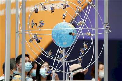 圖為2020中國國際服務貿易交易會綜合展區，展示北斗衛星導航系統模型。 (圖：中央社)