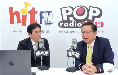 全國商業總會理事長許舒博(右)接受廣播節目專訪。(翻攝hitfm YouTube頻道)