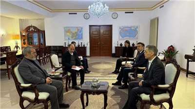 上海合作組織秘書長葉爾梅克巴耶夫3日在北京會晤伊朗駐中大使法茲里。 (圖:上合組織)