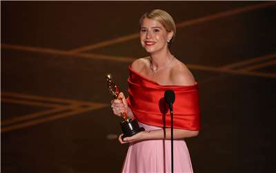 愛爾蘭女星潔西伯克利（Jessie Buckley）以「哈姆奈特」（Hamnet）一片，榮獲奧斯卡最佳女主角獎。
