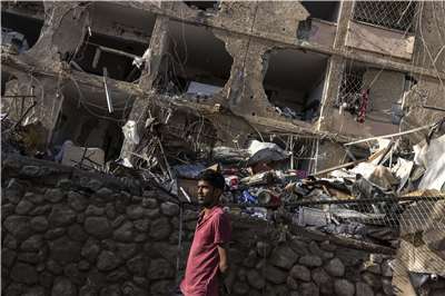 以色列南部城鎮狄莫納(Dimona)遭到伊朗彈道飛彈攻擊，多棟住宅大樓毀損。