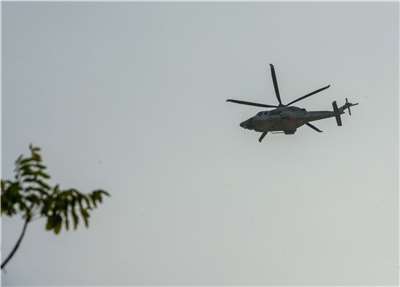 直升機示意圖。