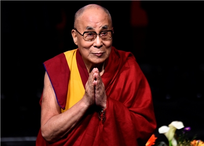 佛教精神領袖達賴喇嘛(Dalai Lama)在中東與俄烏戰火持續之際呼籲和平。資料照。(路透社/達志影像)