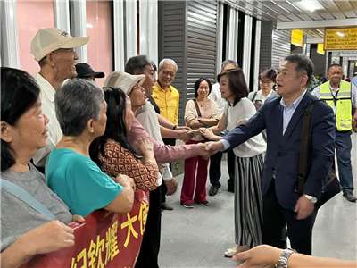 駐貝里斯大使館29日發文表示，紀欽耀於26日晚間抵達貝里斯履新，僑民、大使館與國合會駐貝技術團人員前往機場迎接。(Taiwan in Belize﻿ FB)