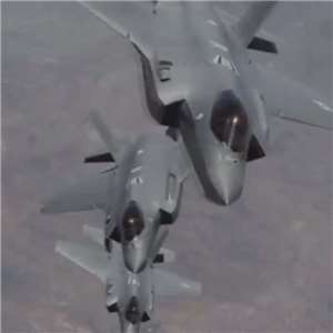 以色列軍方4日表示，已經對德黑蘭展開新一波空襲，並表示在伊朗首都的上空擊落一架伊朗戰鬥噴射機。(X@IDF)