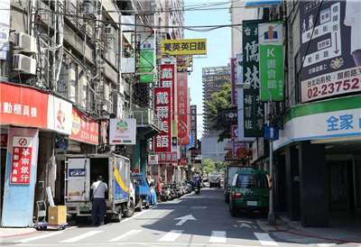 圖為南陽街補習街資料照。(圖：中央社)