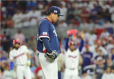 在美國邁阿密LoanDepot Park舉行的世界棒球經典賽(WBC)八強戰當中，韓國隊先發投手柳賢振在第二局失掉3分後離場。 (AP/達志影像)
