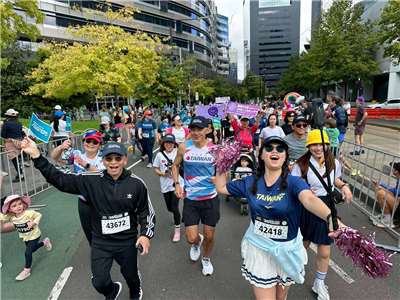 「為孩子而跑」是墨爾本具代表性的慈善路跑活動之一，結合運動與公益，號召民眾支持兒童健康。(圖：駐墨爾本辦事處臉書)