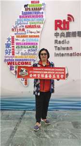 因應AI in power時代，智慧醫療、培育人才、推廣藝文，楊逸鴻會長行頭前