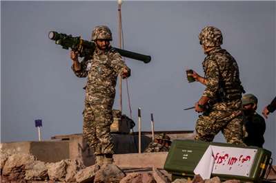 伊朗伊斯蘭革命衛隊(Revolutionary Guards Corps，IRGC)。圖為演習狀況。