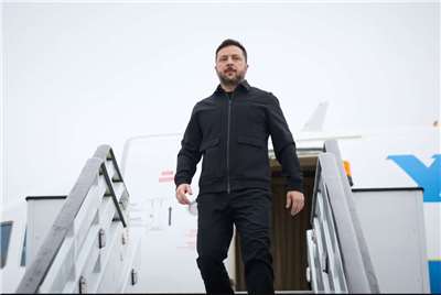 烏克蘭總統澤倫斯基(Volodymyr Zelenskyy)(圖)今天(17日)抵達倫敦，將與英國首相施凱爾(Keir Starmer)舉行會談。(圖 : X平台@ZelenskyyUa)