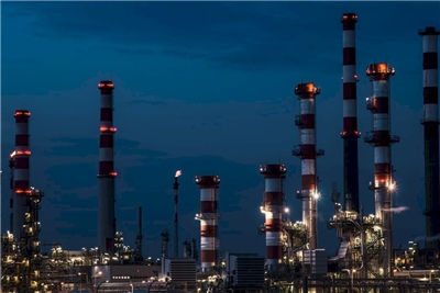 韓國13日開始實施石油最高價格制，管控煉油公司供應價格。(示意圖/Unsplash)