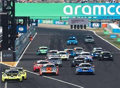 保時捷卡雷拉盃日本賽在F1鈴鹿賽道舉行。（圖翻攝自IG/porschecarreracupjapan）