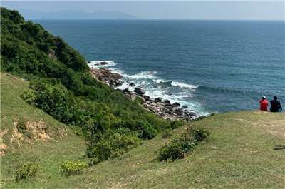 當草地變成了荒地，當清澈的水源受到污染，這些景點也將失去吸引遊客的魅力。這不僅僅是生態保護的問題，更是旅遊業可持續發展的問題。(圖:Unsplash)