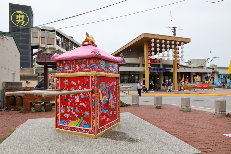 白沙屯媽祖進香活動12日登場，報名人數已逾46萬人；警方12日起在拱天宮週邊實施分區分時段交通管制。圖為白沙屯火車站外觀。