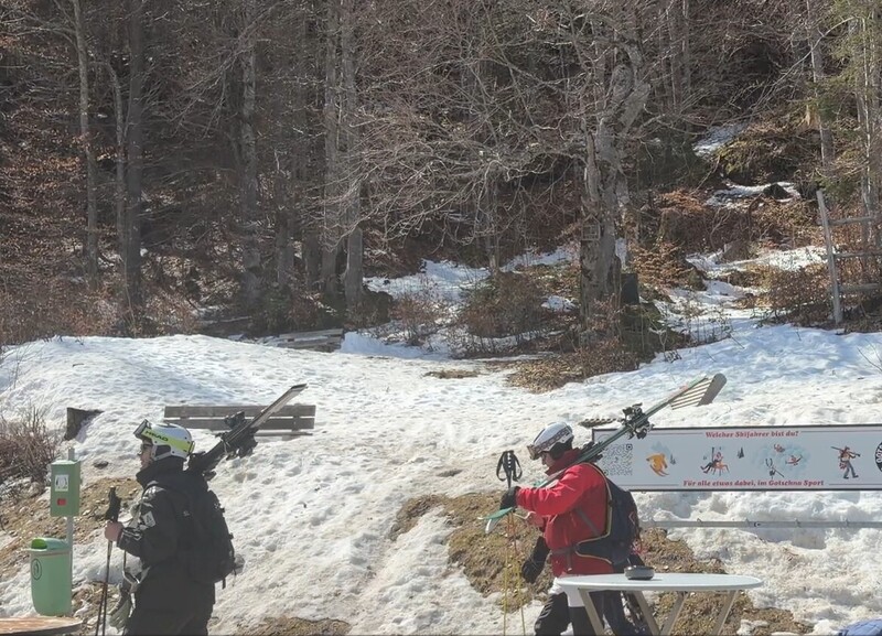 瑞士二月雪量充足後，直接反映在客流量上。四月雪季將結束，但上山的滑雪客仍不絕。