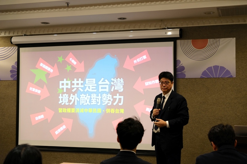 陸委會主委邱垂正25日在安倍政經塾開幕式演講指出，兩岸關係的主要影響因素是中國國家主席習近
平，在他設定「中華民族偉大復興」歷史任務、對台武力威脅不斷的情況下，「和平不是躺平，更不是依靠習近平」。