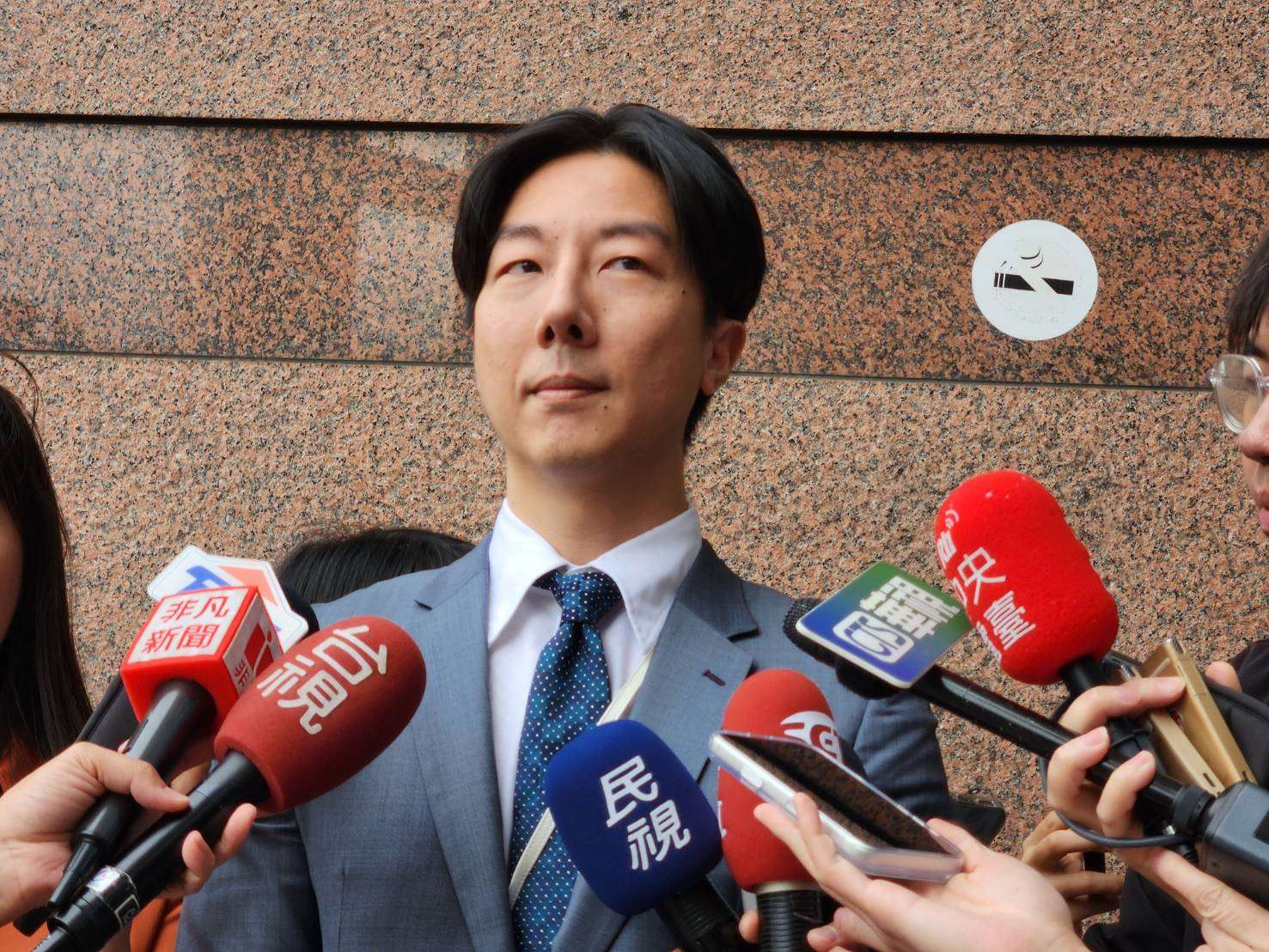 民進黨發言人吳崢29日表示，全世界最早架網路長城、管制一堆軟體的就是中國，中國不檢討自己，還大放厥詞，這是雙標荒謬。(資料照/劉玉秋 攝)