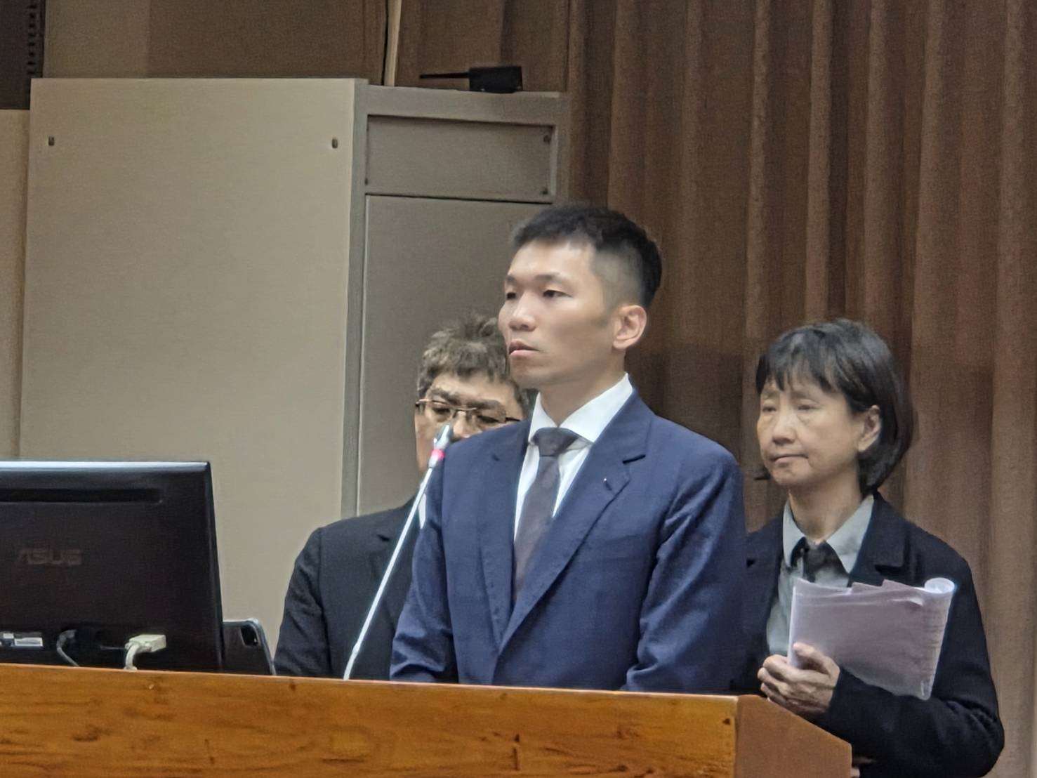 台灣女足球員日前發起連署，引發外界關注訓練與管理問題。運動部長李洋表示將親自與選手會面了解需求。(江昭倫 攝)