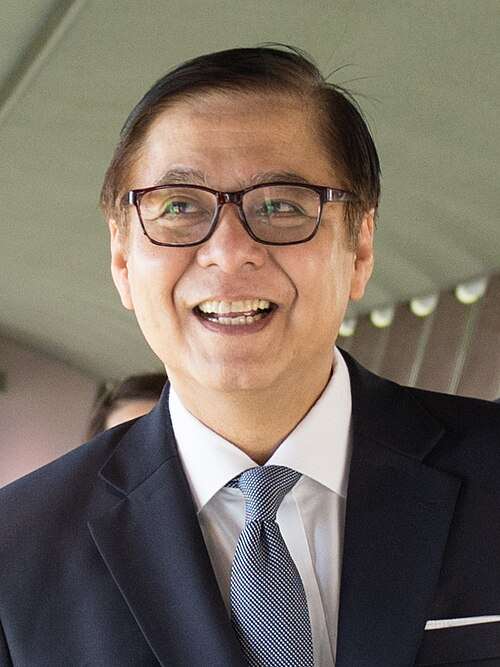 泰國副總理兼外交部長希哈薩(Sihasak Phuangketkeow)4月20日在外交部發表「外交2.0」政策願景。(維基百科)