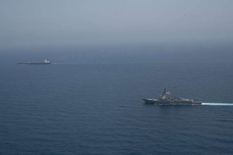 美軍26日在阿拉伯海(Arabian Sea)攔截一艘名為塞凡號(Sevan)的商船。(FB/@CENTCOM)