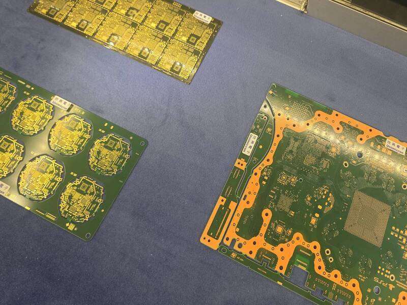 圖為印刷電路板的機械基板。(圖：中央社檔案照)