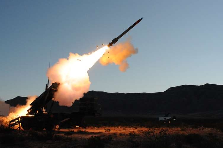 美軍擔憂中國在太平洋部署極音速武器，擬於艦艇配置「增程愛國者三型」(PAC-3 MSE)攔截飛彈，也是愛國者飛彈首次用於水面。圖為PAC-3 MSE資料照。(翻攝美軍DVIDS官網)