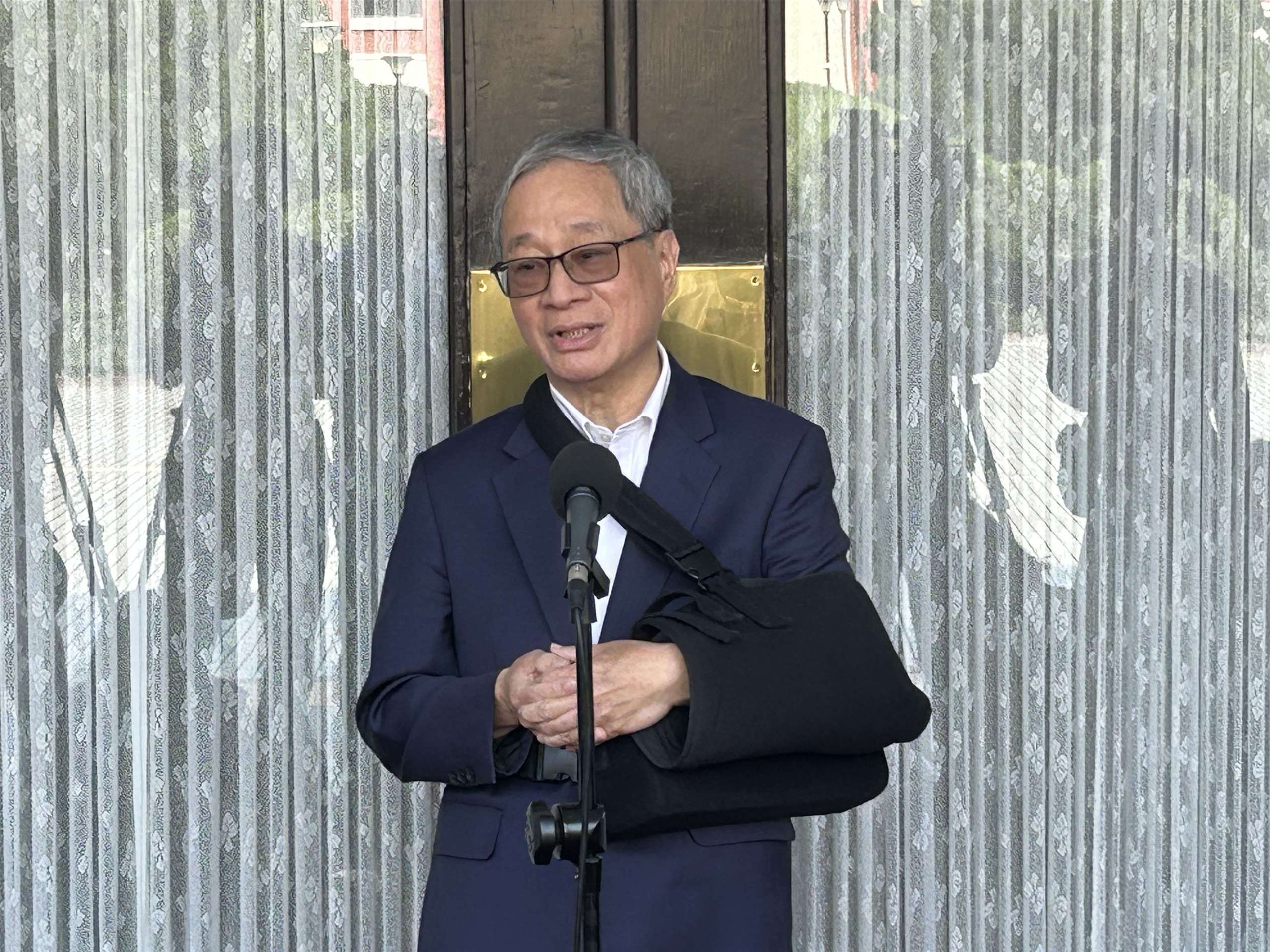 文化部長李遠28日表示，中國每部電影都經過審查，且充滿諸多意識形態，要配合其主旋律，他感覺中國花很多力氣在模糊敵我意識。(資料照/趙婉淳 攝)