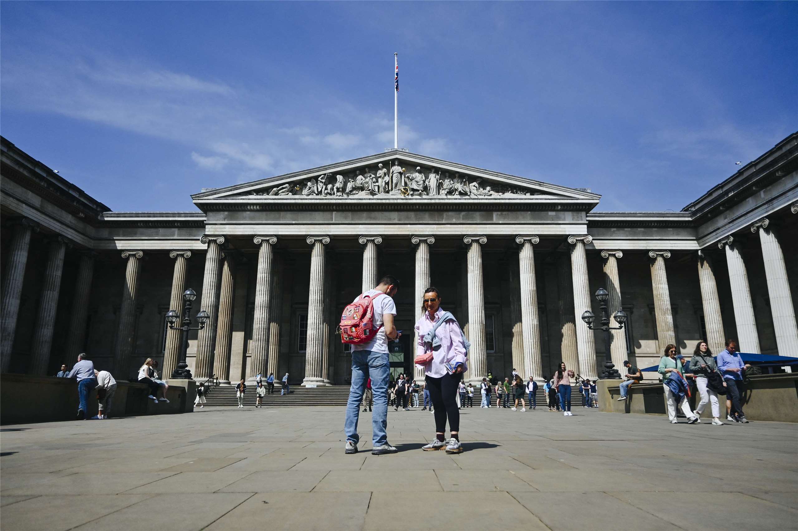 大英博物館(British Museum)等指標性英國文化藝術機構基於成本考量，常選擇在中國印刷展覽目錄等圖書，但也因此面臨北京當局言論審查風險。圖為大英博物館資料照。(AFP)