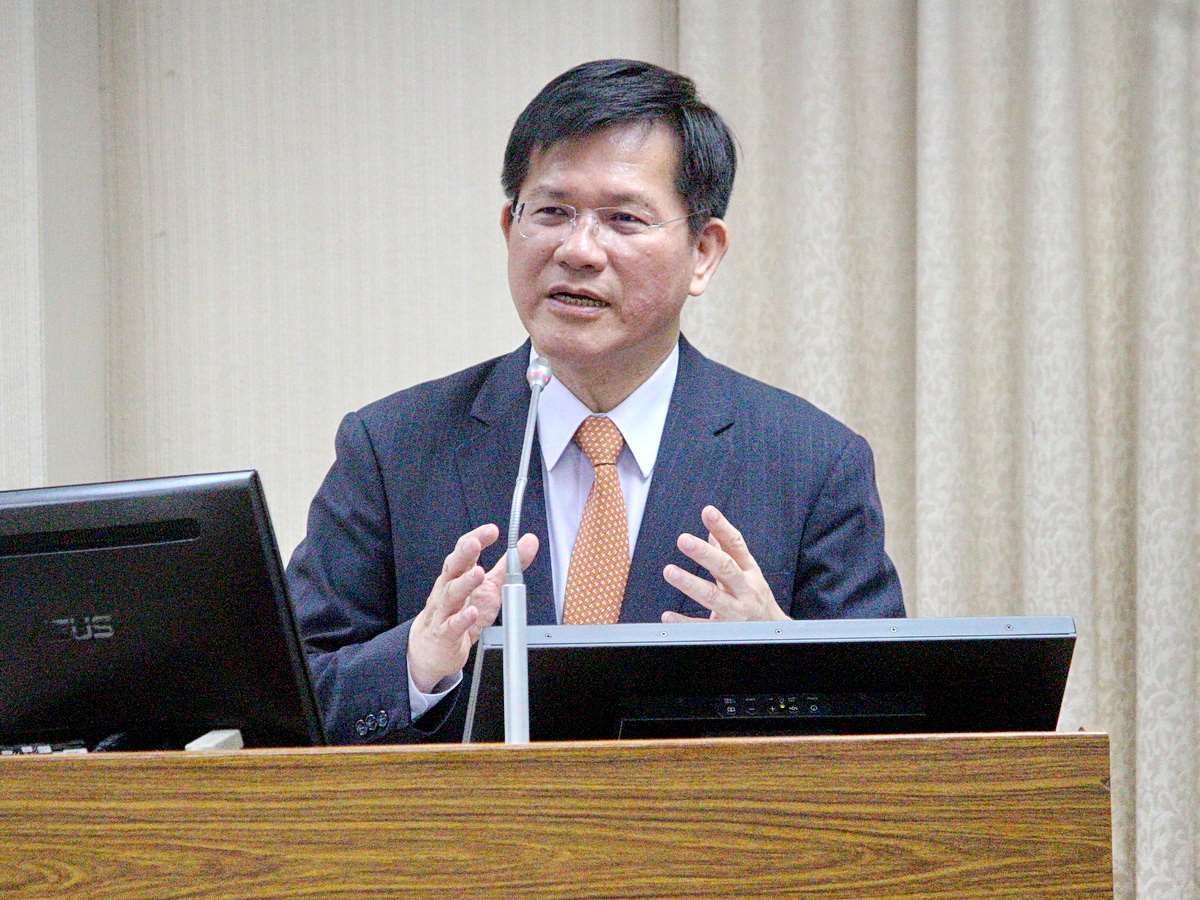 外交部長林佳龍1日在立法院答詢表示，「榮邦經貿辦事處」是任務編組，不需新增預算，主要是提供行政協助與服務 (央廣記者王照坤 攝)
