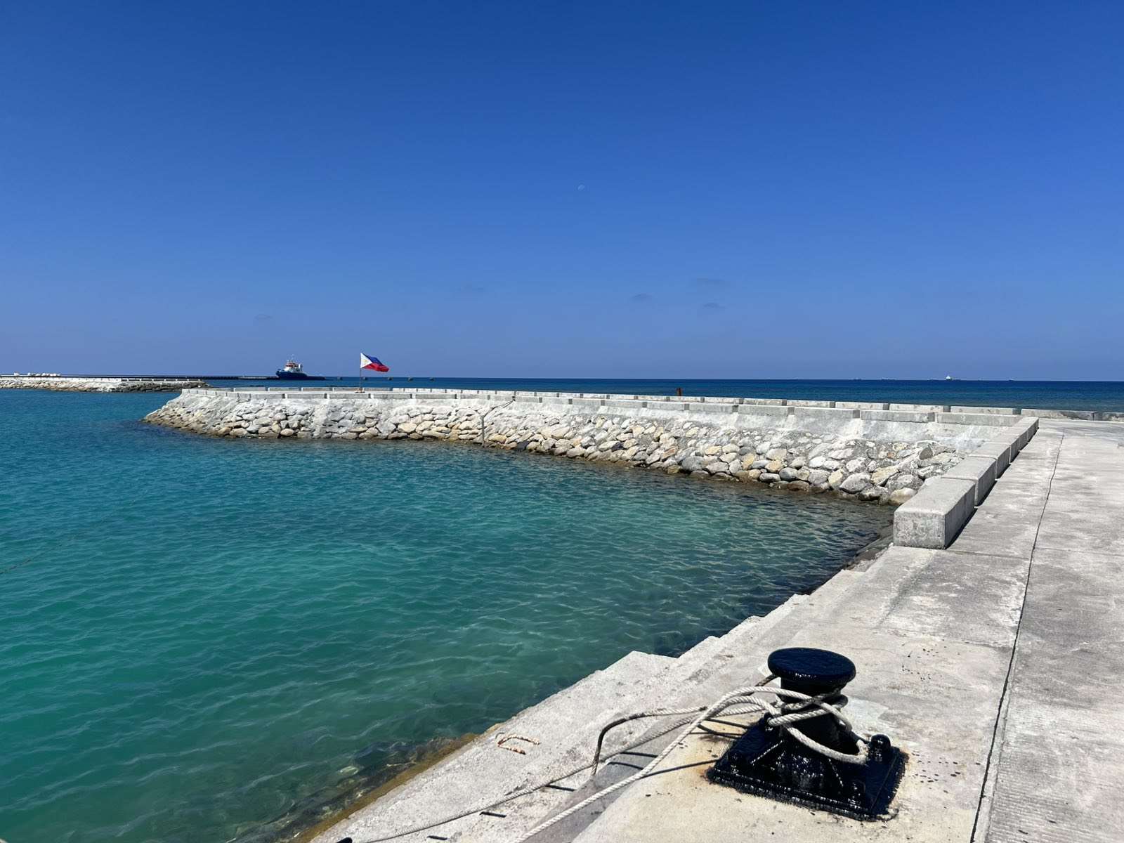 菲律賓政府9日在南海正式啟用新的海岸防衛隊「自由群島」轄區與指揮中心。(菲律賓交通部臉書/@DOTrPH)