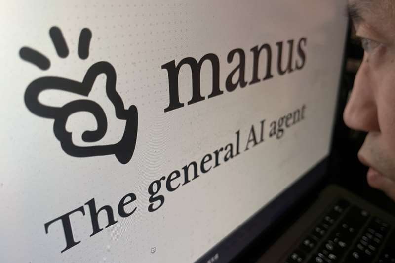 具中資背景的AI產品Manus轉戰新加坡後被美國Meta收購，引發中國怒火要求撤銷收購案，中國官媒也發文直指對Manus的不滿。(中央社)
