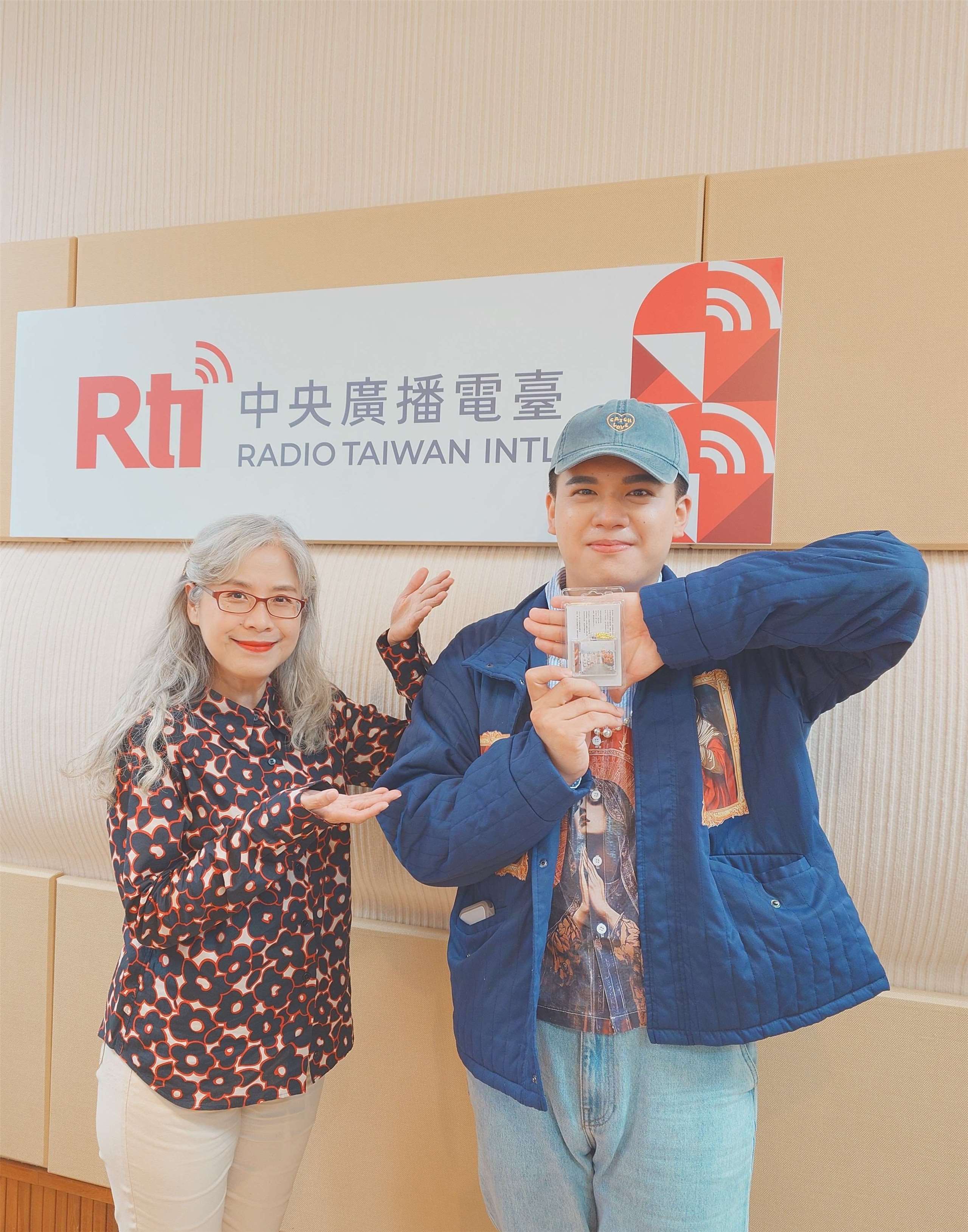 Voice to the World節目主持人介文 專訪 來自花蓮的太魯閣族創作歌手與詞曲創作者 ~ 基姜Kincyang