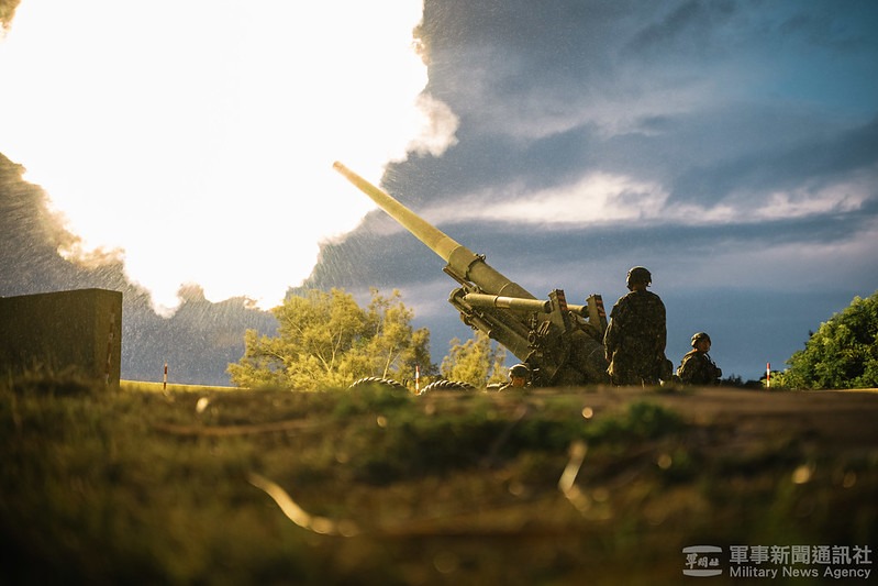 漢光42號演習昨天(11日)展開兵推，此次將借鏡美軍「反向簡報」與「計畫預演」精神，透過建立與確認雙向溝通機制，確保基層單位能精準掌握上級任務意圖。圖為漢光40號演習資料照。(軍聞社提供)