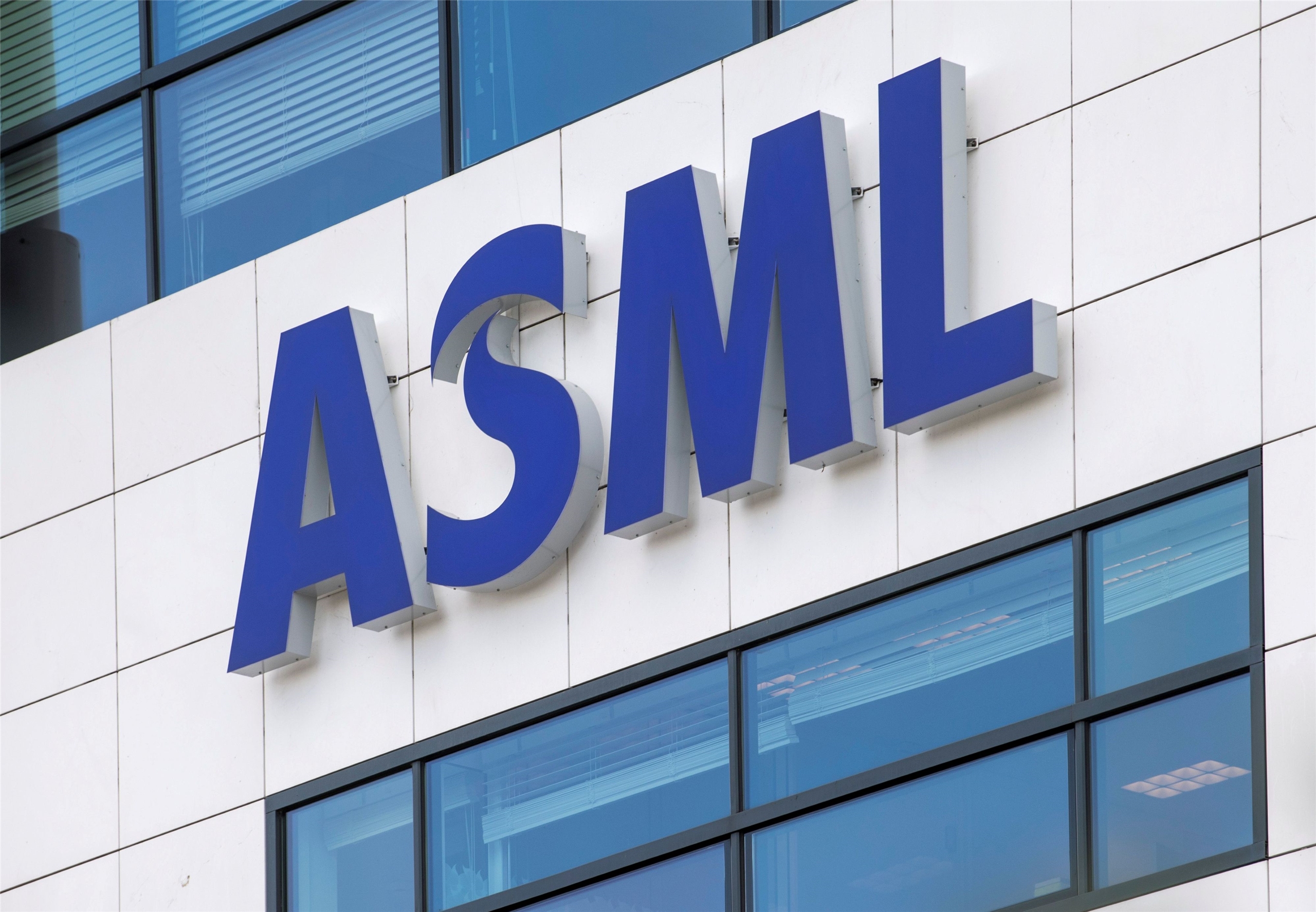 ASML第一季(1至3月)對南韓晶片製造設備出貨激增，占淨系統銷售的45%。(路透社/達志影像)