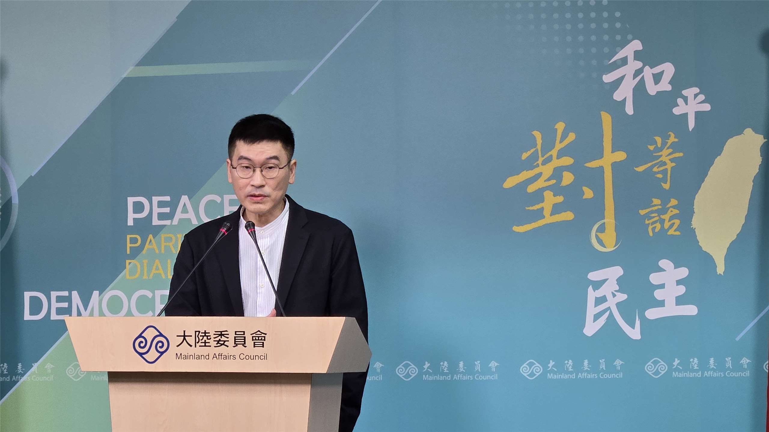 陸委會副主委梁文傑2日主持陸委會例行記者會。(陳國維 攝)