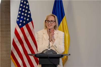 美國駐烏克蘭特使戴維斯(Julie Davis)將離任。 (圖:IG@amhousekyiv)