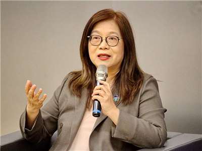 海委會主委管碧玲2日在台灣外國記者會的交流活動上表示，東沙是「島嶼防衛系統」研發的好場域。(央廣記者王照坤 攝)