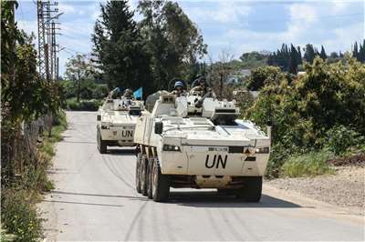 加、英、澳、日等10國14日發表聯合聲明譴責，呼籲立即停止黎巴嫩戰事。圖為聯合國駐黎巴嫩臨時部隊(UNIFIL)在黎南村莊巡邏。資料照。(AFP)